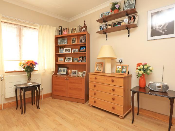 Resident's Bedroom | George Brooker House