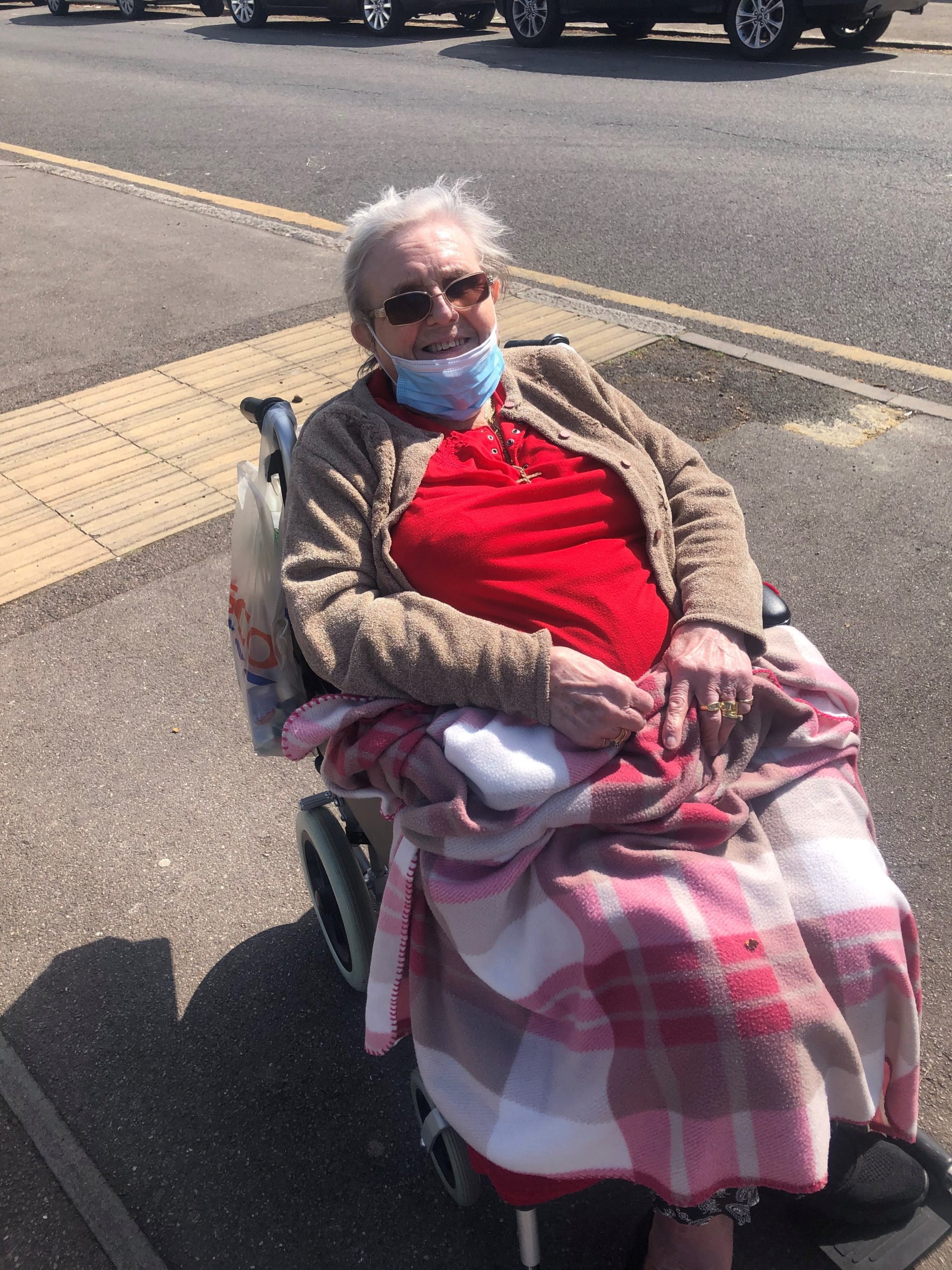 Rose Out to the shops!